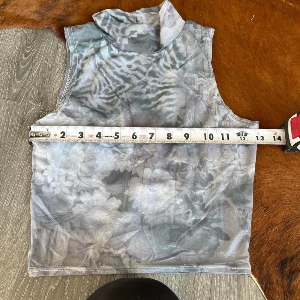 Cheryl Creations Vintag Grey Floral Tiger Print Mock Neck Sleeveless Mesh Top XS - Picture 4 of 5
